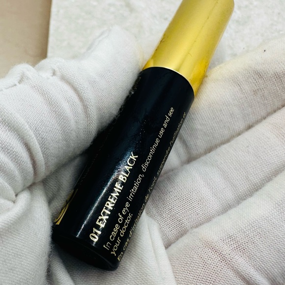 NEW! Estée Lauder Black Sumptuous Extreme Lash Multiplying Volume Mascara - Picture 6 of 10
